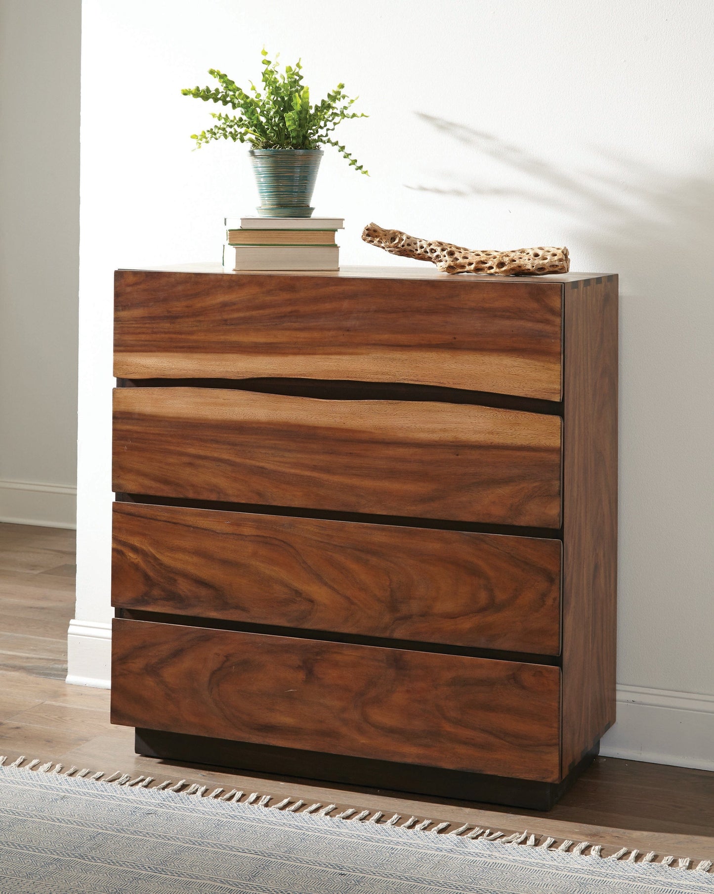 Winslow 4-Drawer Chest Smokey Walnut And Coffee Bean Collection: Winslow SKU: 223255 coastmega