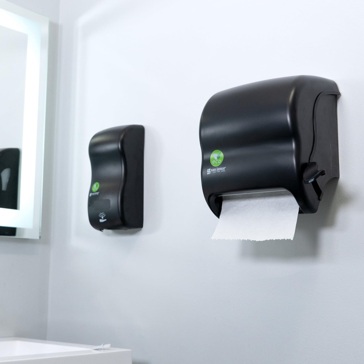 San Jamar Ecologic Element Recycled Plastic Lever Paper Towel Dispenser, Manual Towel Dispenser, Wall Mounted Dispenser with Zero Waste for Home and Business, 8 Inch Rolls, Black EBUYSTT
