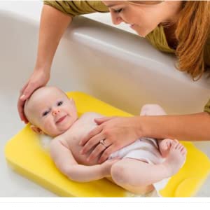 SUMMER Bath Sponge Comfy: provides comfort and security for baby at bath time. The contoured foam cushion supports baby's head, neck, and back with a slight incline - 08248 ebuystt