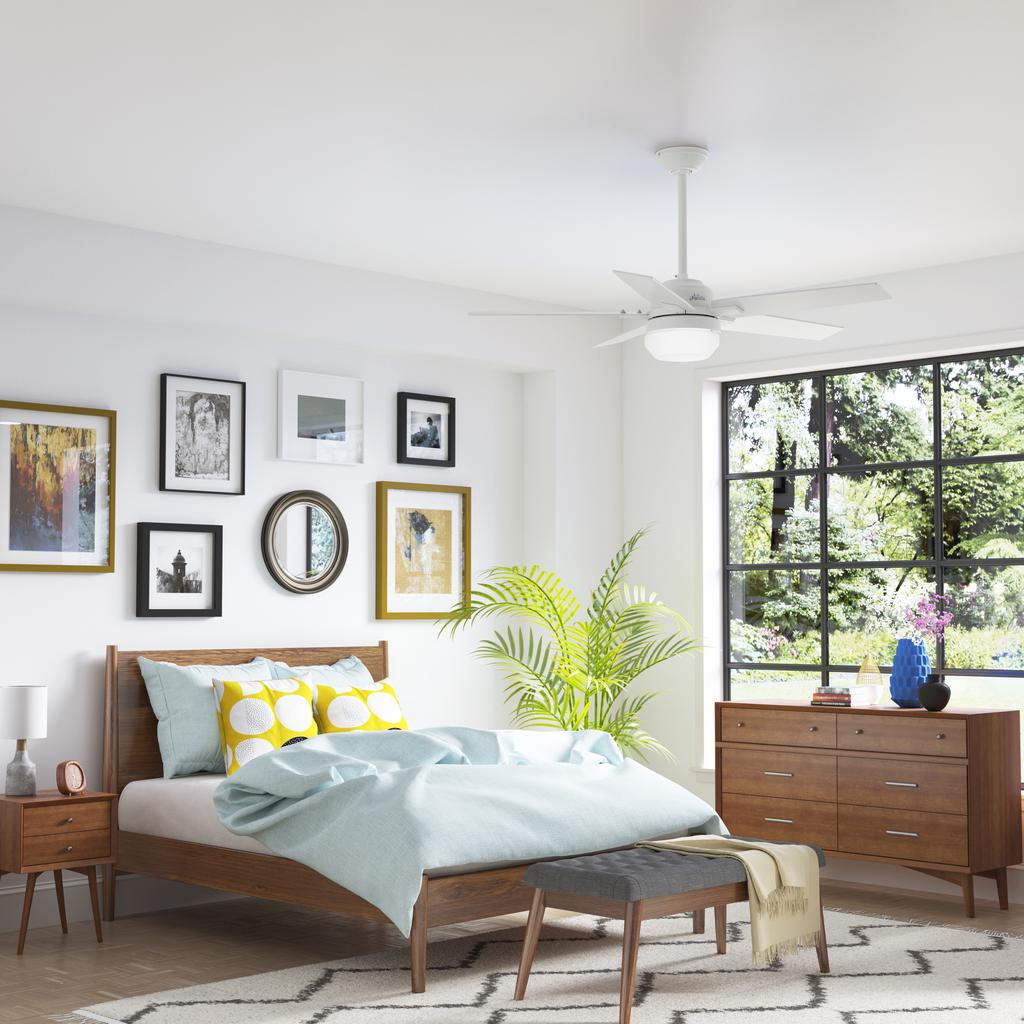 Hunter White Ceiling Fan with LED Light 132 cm / 52 inches - 502197 ebuystt