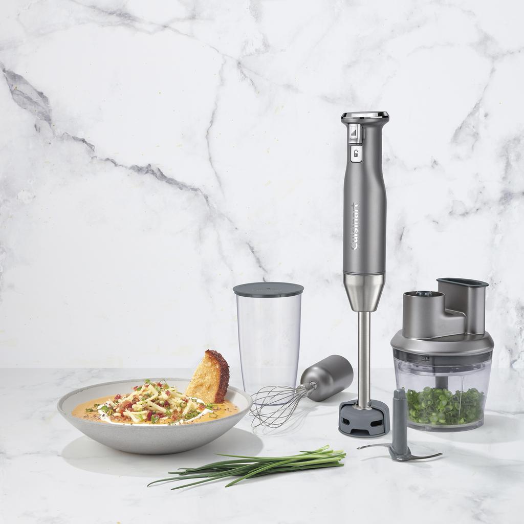 Cuisinart Hand Blender with 5 Speeds. Its variable pulse speed system allows for precise control, ensuring consistent and professional results in every preparation -496243 ebuystt