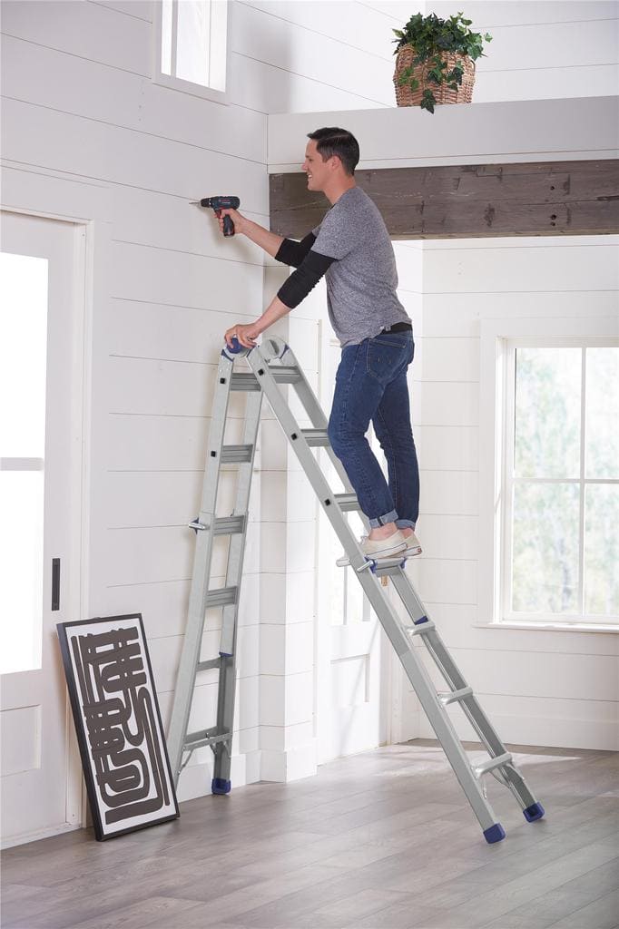 Cosco Articulating Multi Position Ladder 5.4 m / 18´. &nbsp;Ideal for your work inside and outside the home.-405139 EBUYSTT