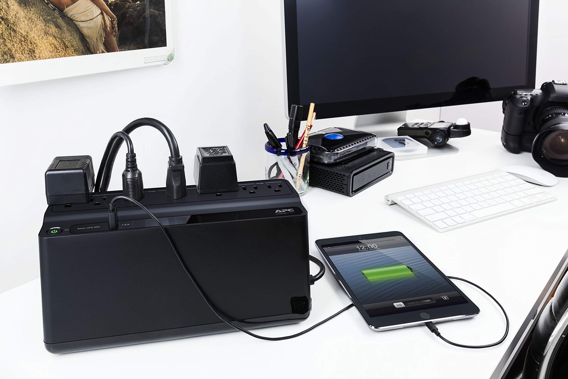 APC UPS 600VA/330W UPS Battery Backup for Computer, Router, NAS, BE600M1 APC