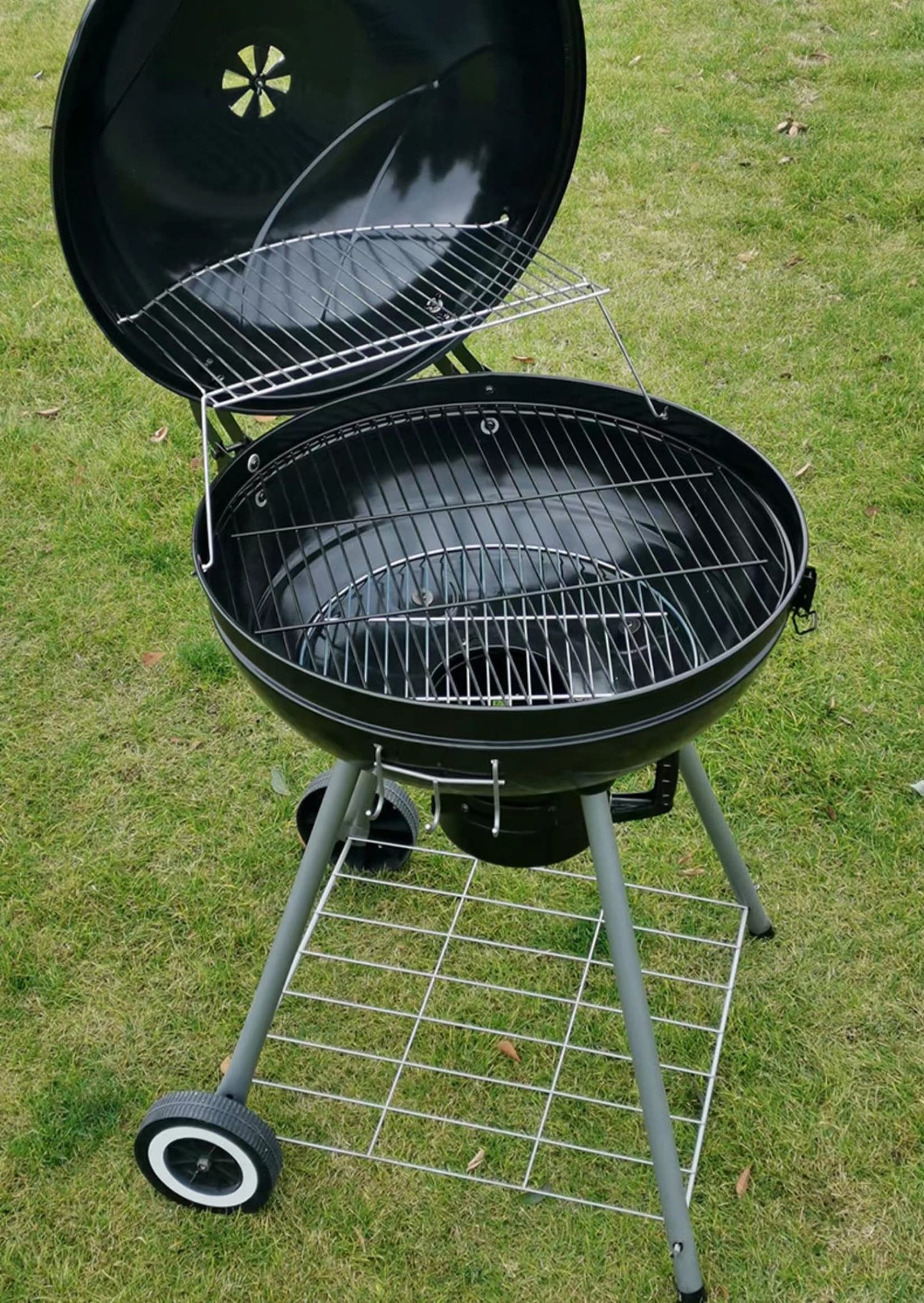 SENYANPAi 22 -inch Portable Kettle Charcoal Grill with Stainless Steel Stands and two Wheels，Smoked BBQ Grill，Outdoor Camping Barbecue Charcoal Grill for Garden ，Backyard Cooking ，Picnic Traveling SENYANPAI