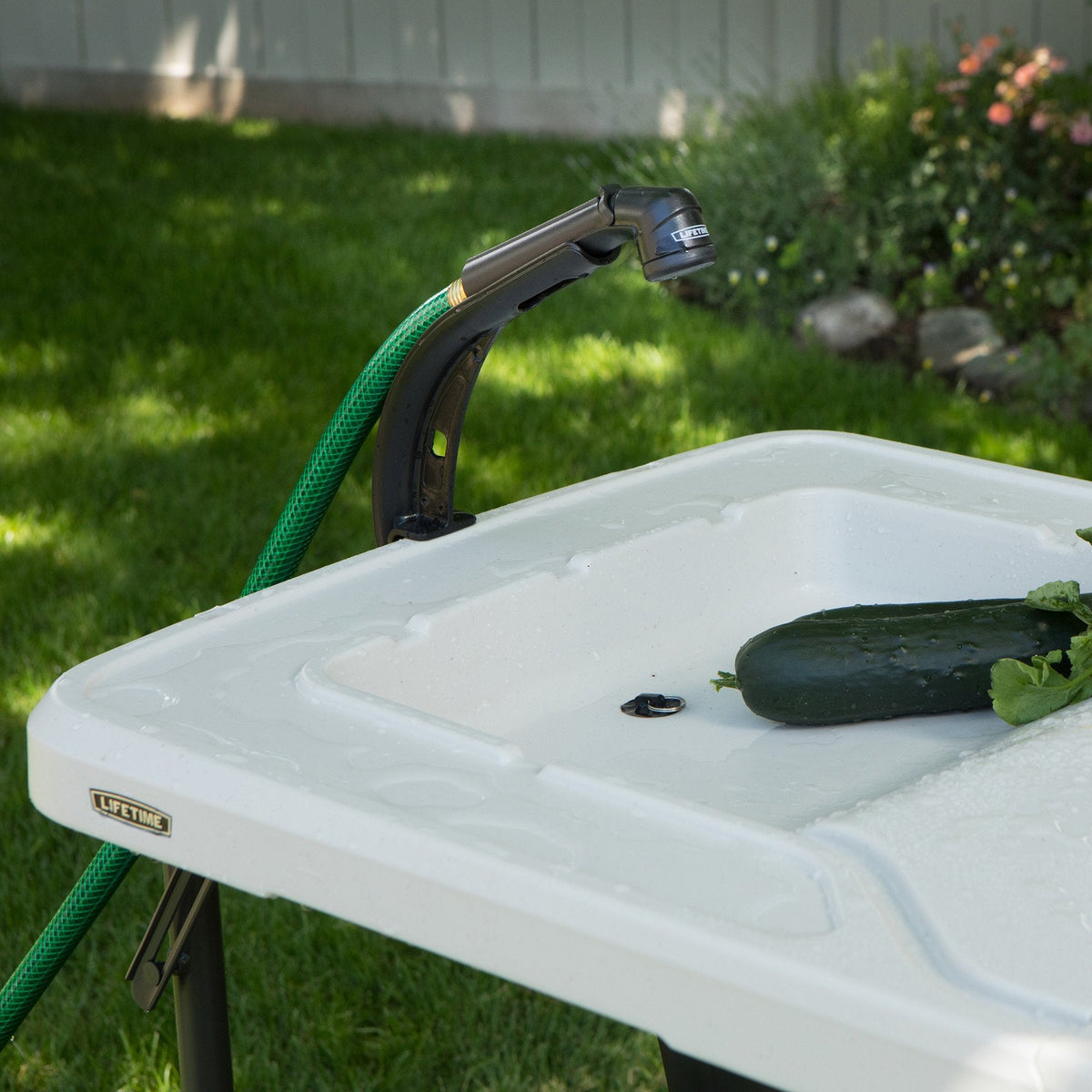 LIFETIME 4 Foot Folding Fish Fillet Cleaning Table with Sink - for Camping, Picnic, Garden, Outdoors LIFETIME