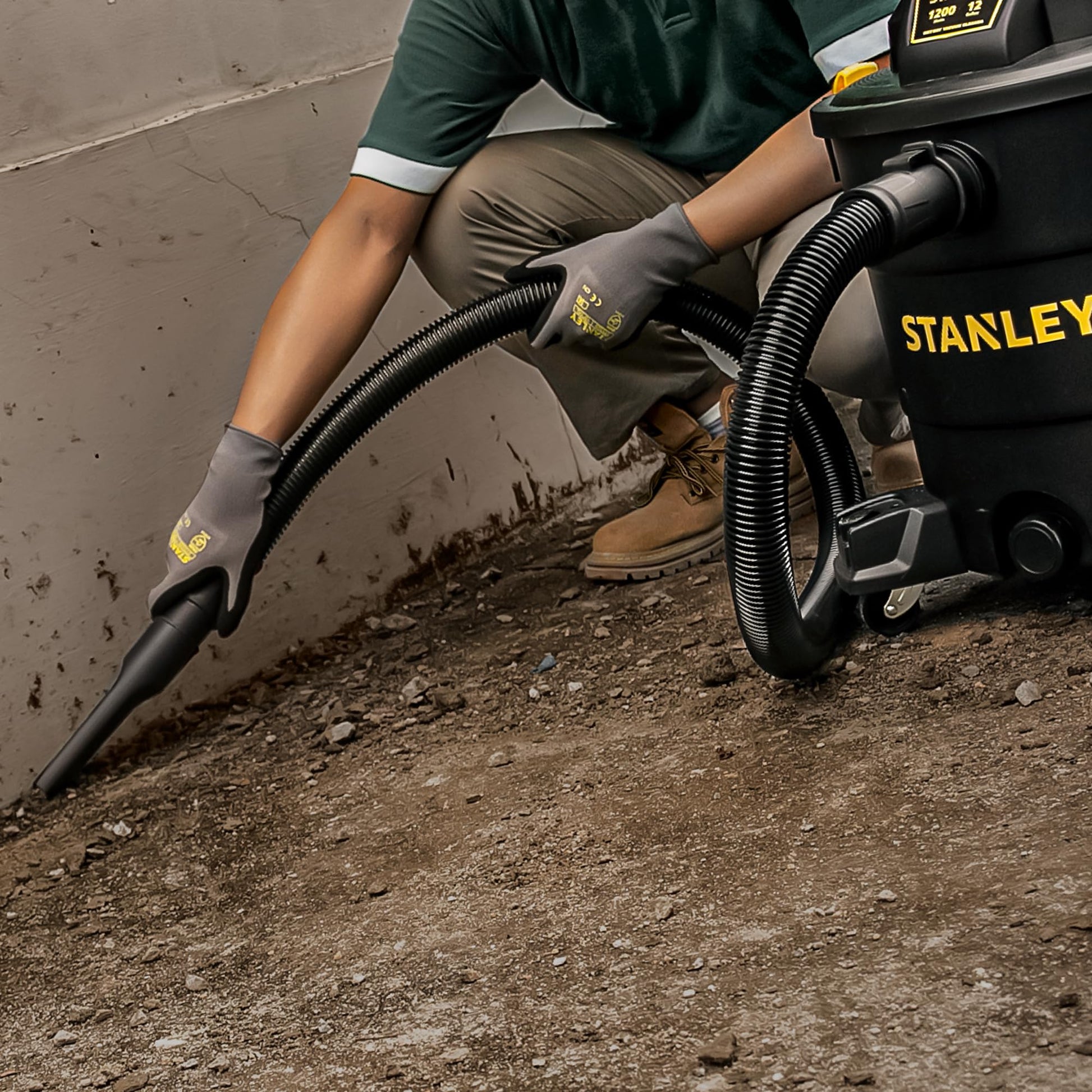STANLEY 12 Gallon 5.5 Peak HP Wet/Dry Vacuum, 3 in 1 Shop Vacuum Blower,1-7/8"x6 Hose, Range for Garage, Carpet Clean, Workshop with Vacuum Attachments-SL18199P STANLEY