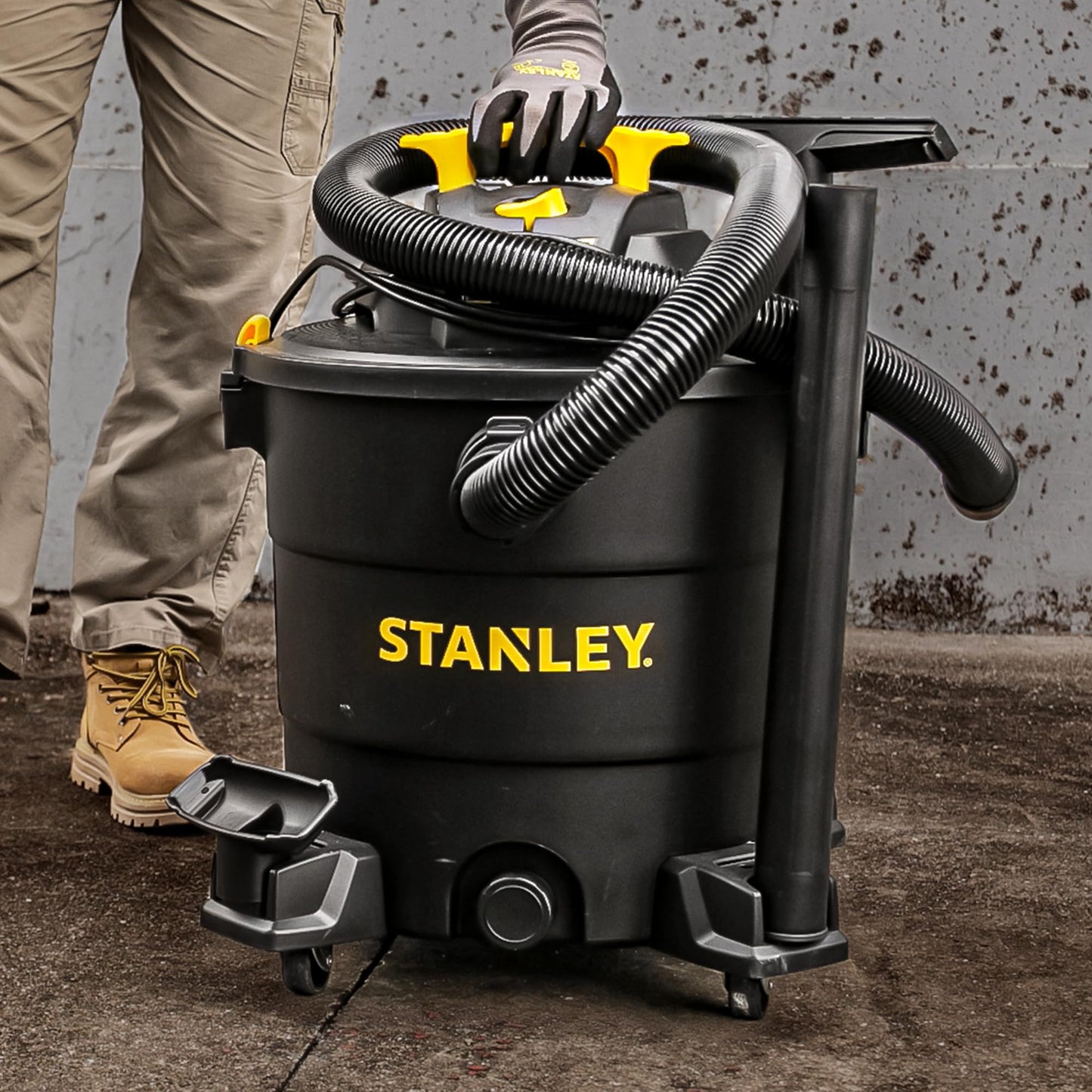 STANLEY 12 Gallon 5.5 Peak HP Wet/Dry Vacuum, 3 in 1 Shop Vacuum Blower,1-7/8"x6 Hose, Range for Garage, Carpet Clean, Workshop with Vacuum Attachments-SL18199P STANLEY