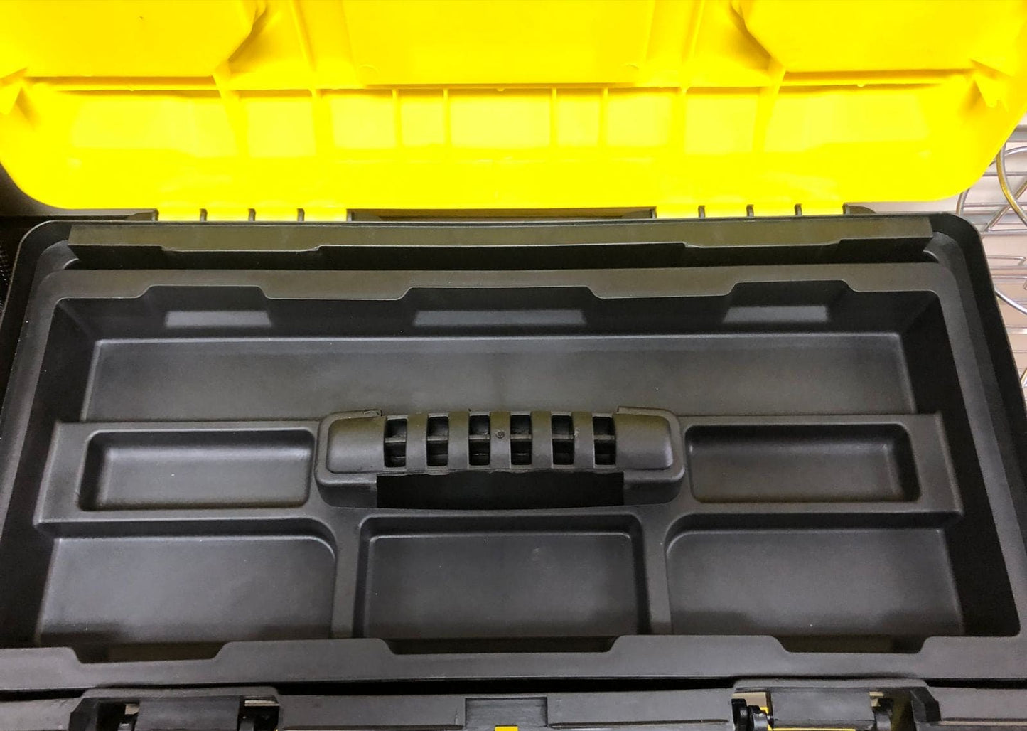WORKSITE Plastic Tool Box - 19 inches Separate accessory storage box and non-slip handle. Ideal for storing nails, screws, nut, bolt, bits, fasteners and more- WT8076 / WT8078 Worksite Hand Tools