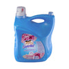 Suavitel Fabric Softener 8 L. Suavitel manages a fabric protection technology that releases conditioning agents in contact with water, building a protective layer, enriching and reducing friction during the washing process. -444148