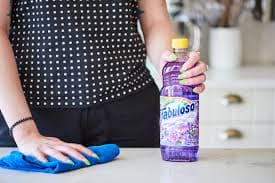 Fabuloso Lavender Multi-Purpose Cleaner 28oz -  leaves a fresh scent that lasts. The Lavender fragrance leaves an irresistible scent your family and guests will notice. It comes in a convenient, easy-pour bottle - 03500053020 Pie's Variety Store