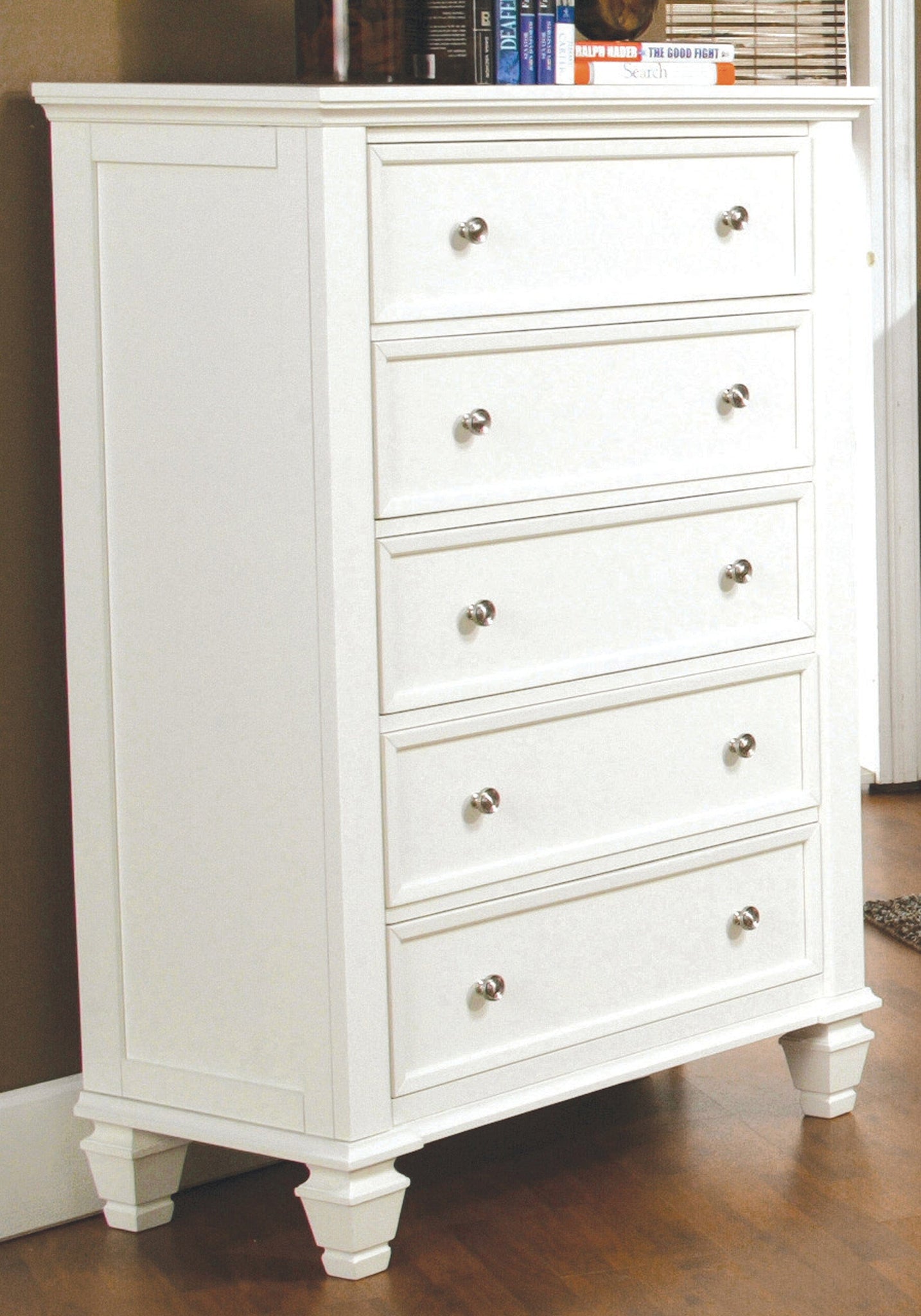 Sandy Beach 5-Drawer Rectangular Chest White Collection: Chest Features Five Roomy Drawers With Plenty Of Storage For Foldable Clothes As Well As Extra Bed Linens. Broad Top Wide Enough For Lamp And A Collection Of Books.  SKU: 201305