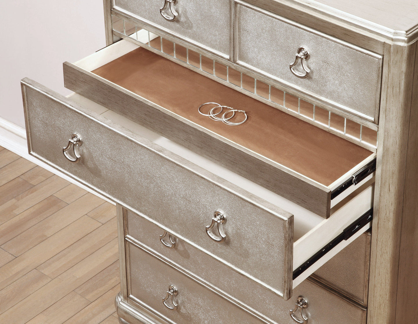 Bling Game 6-Drawer Chest Metallic Platinum - 204185 coastmega
