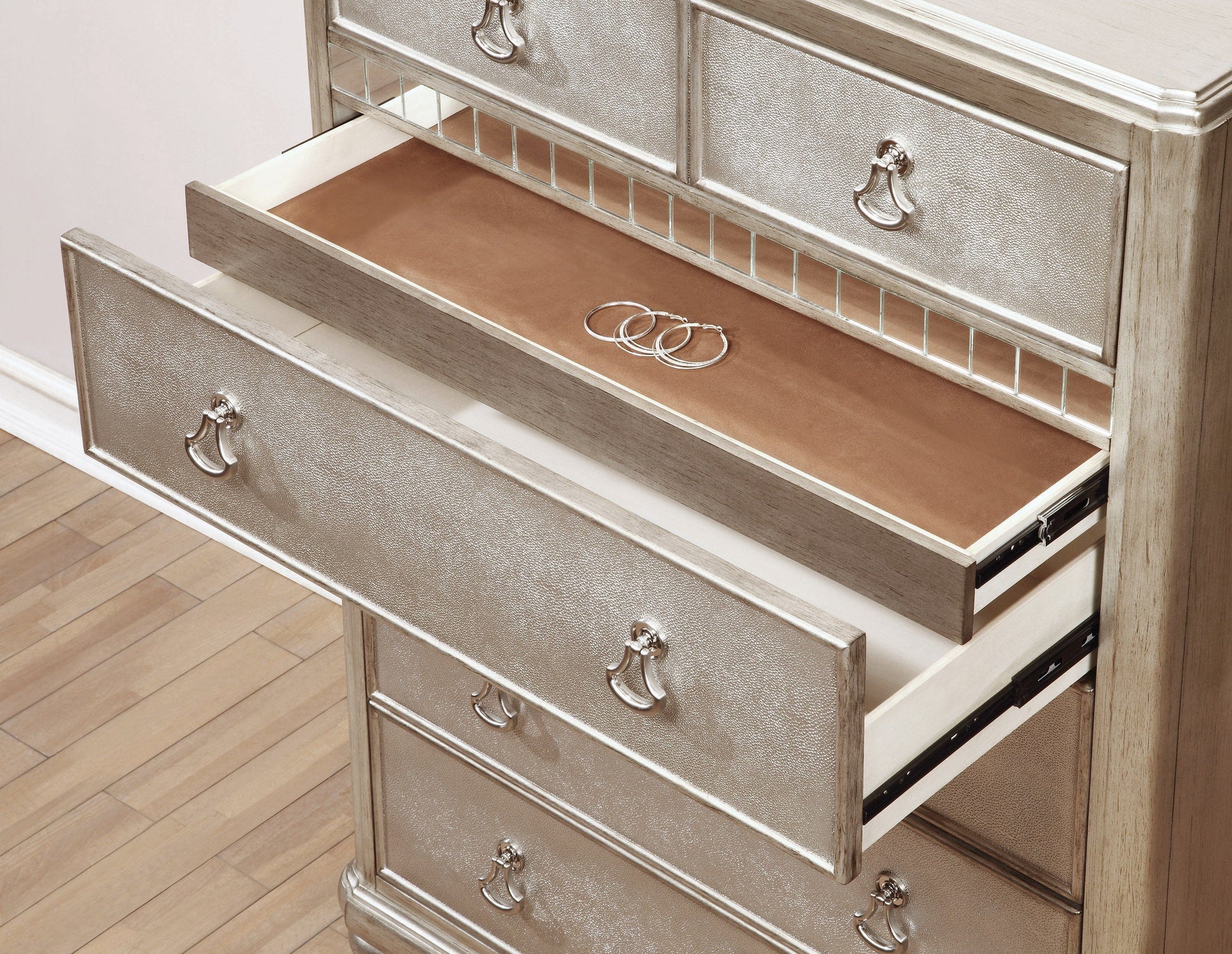 Bling Game 6-Drawer Chest Metallic Platinum - 204185 coastmega