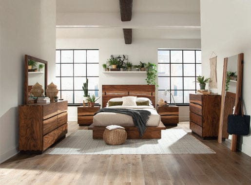Winslow Eastern King Bed Smokey Walnut And Coffee Bean Collection: Winslow SKU: 223250KE coastmega