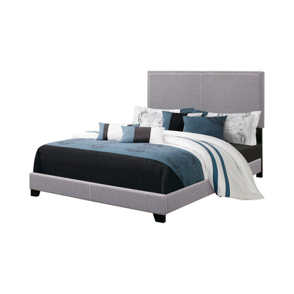 Boyd Queen Upholstered Bed With Nailhead Trim Grey - 350071Q