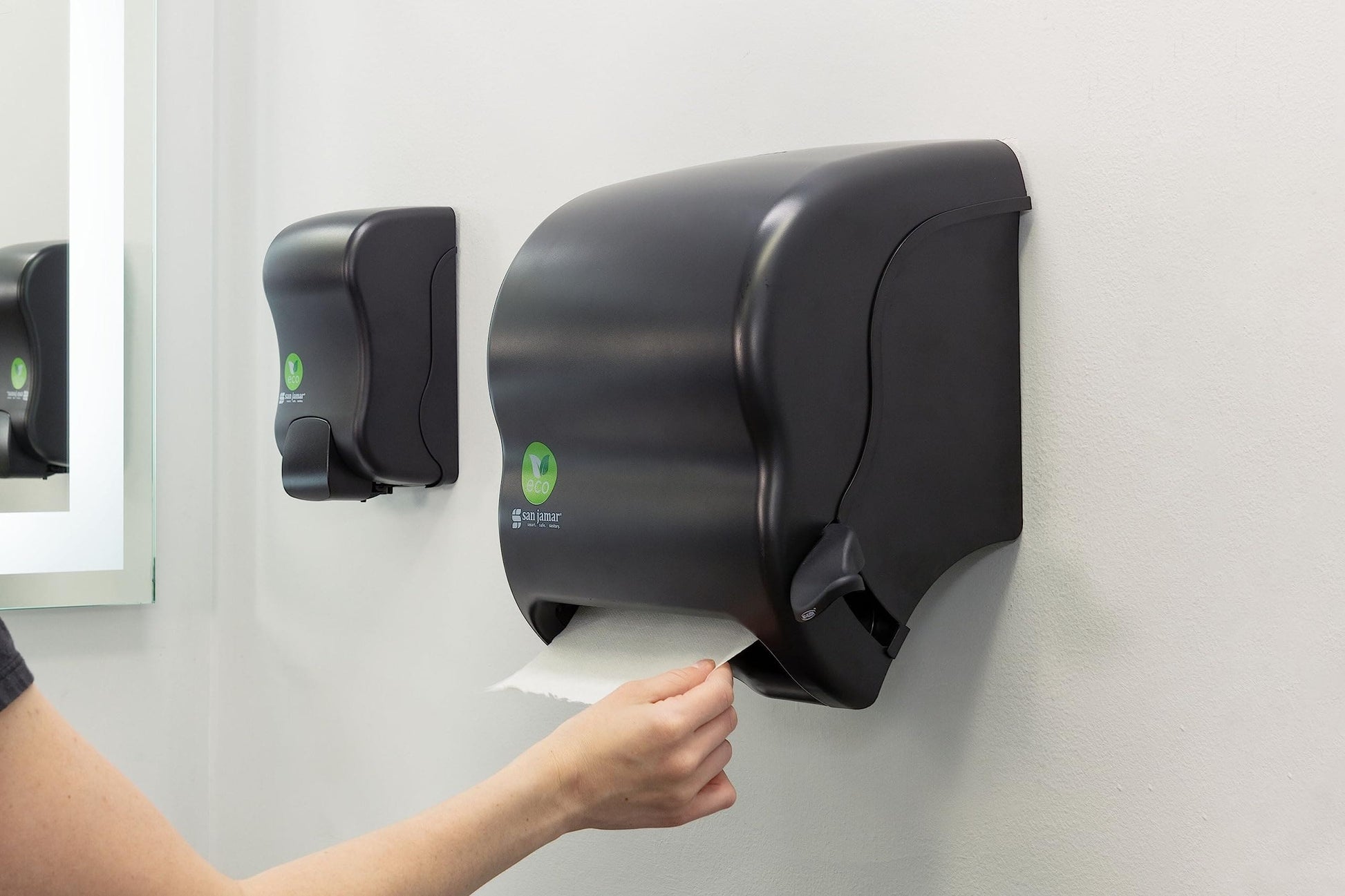 San Jamar Ecologic Element Recycled Plastic Lever Paper Towel Dispenser, Manual Towel Dispenser, Wall Mounted Dispenser with Zero Waste for Home and Business, 8 Inch Rolls, Black EBUYSTT