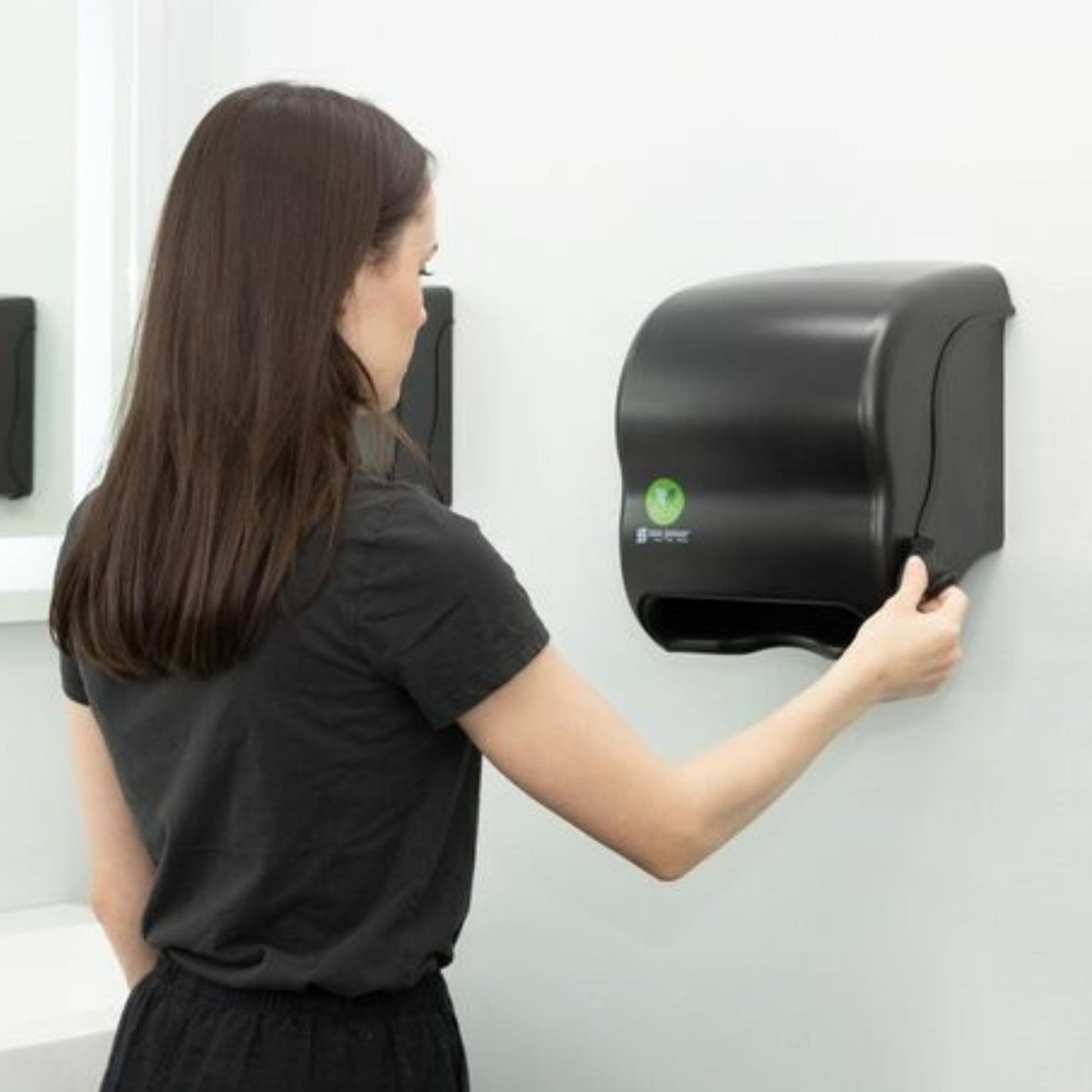 San Jamar Ecologic Element Recycled Plastic Lever Paper Towel Dispenser, Manual Towel Dispenser, Wall Mounted Dispenser with Zero Waste for Home and Business, 8 Inch Rolls, Black EBUYSTT