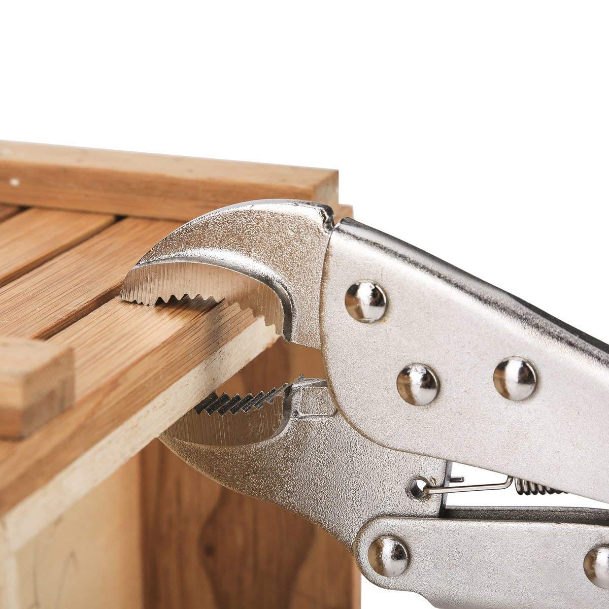 Pretul Curved Jaw Locking Pliers for Tightening, Clasping, Twisting and Turning. Made with heat-treated alloy steel and Nickel-plated finish for increased corrosion resistance. Ideal for welders, mechanics and carpenters MEGA