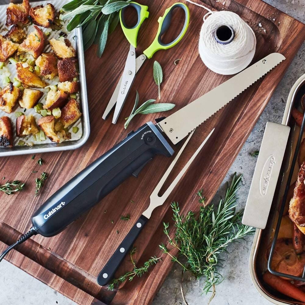 Cuisinart Electric Knife Set with Cutting Board easily carves through everything from meats, breads & tomatoes to crafting foam for DIY projects. The knife handle is designed for comfort & gives you better control no matter what you’re cutting - CU-CEK-41 Pie's Variety Store