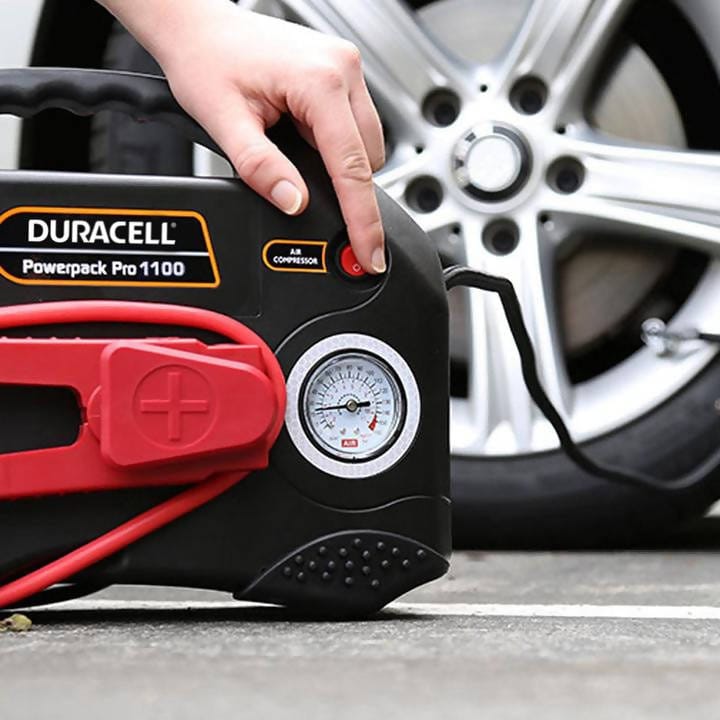 Duracell Power Station 1100amp Special features: portable AC, DC and USB power and a bright work light. / 850262 dayana sifontes