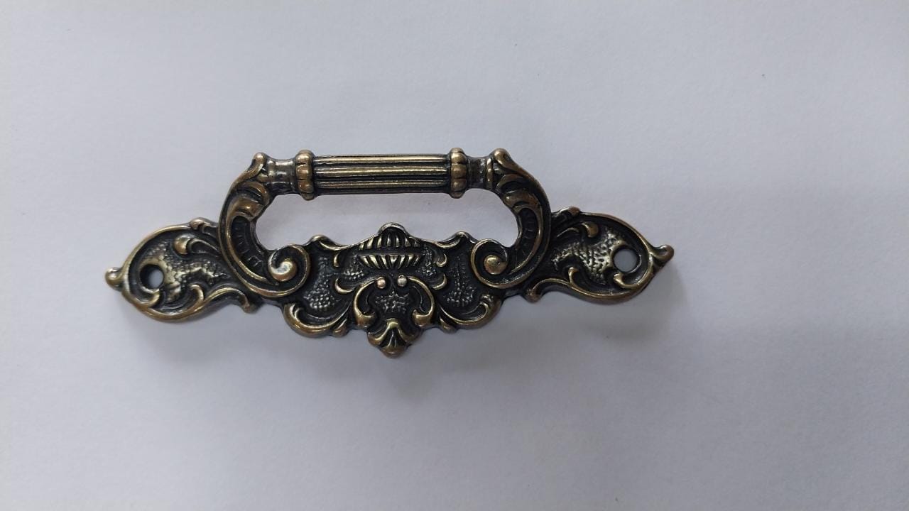 CABINET Handle AB – Antique drawer pulls with mounting screws. Mounting hole space: Brass Victorian floral pattern with black painting. Fit for: dresser drawer, cabinet, cupboard, jewelry box, wooden case, chest, wardrobe and other furniture MEGA