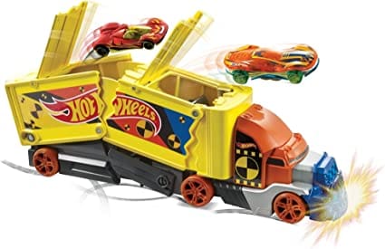 Hotwheels Smashin: Great toy truck for developing motor skills and fueling storytelling fun - MATTEL-GCK39 ebuystt