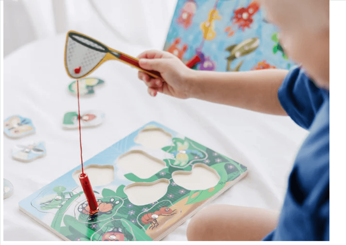 MELISSA & DOUG Bug Catching Magnetic Puzzle Game: Use the magnetic butterfly net to "capture" the 10 bug buddies from the game board - M&D-3779 ebuystt