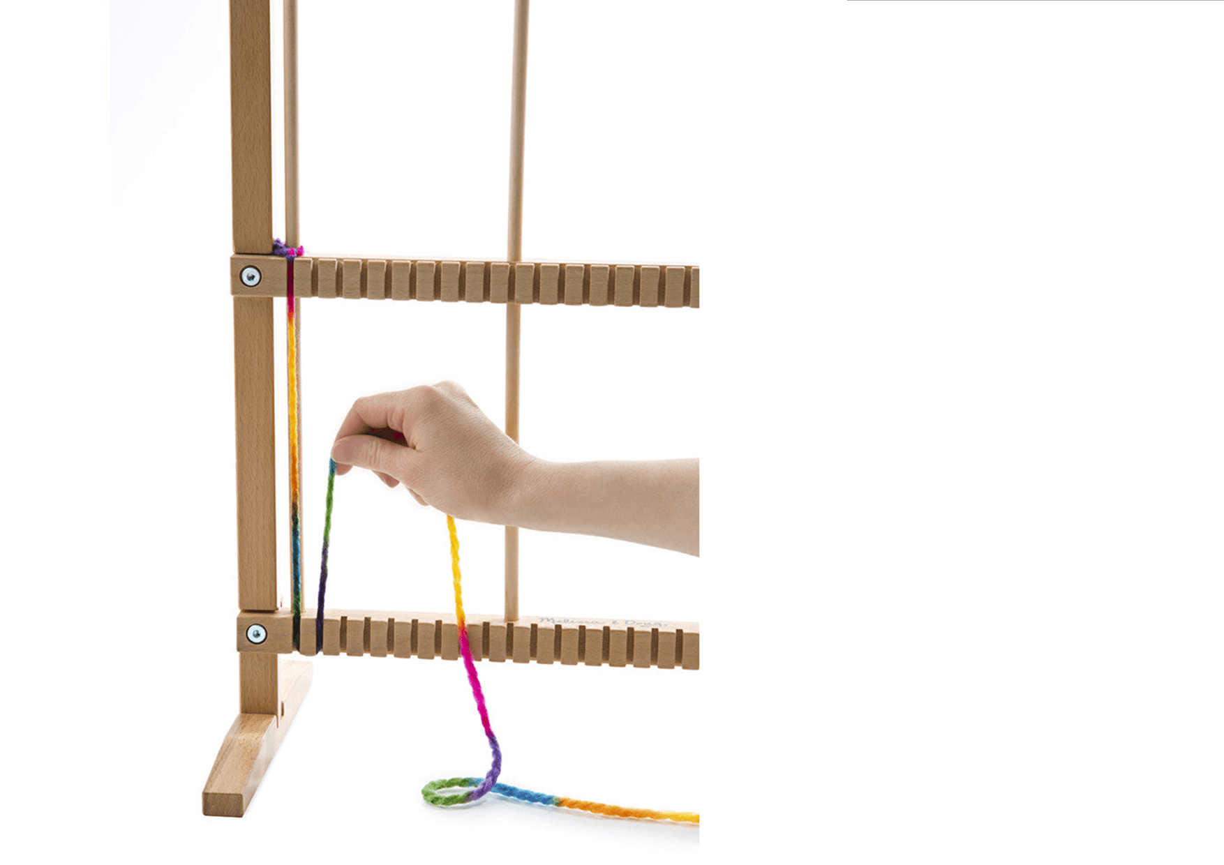 MELISSA & DOUG  Multi Craft Weaving Loom: Wooden weaving guides keep project edges straight Easy-grasp knobs make it simple to change the frame and switch from craft to craft - 9381