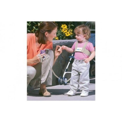 Safety 1st Child Harness: The child harness by Safety 1st helps keep your child close by and the swivel clip pivots for easy use while you're on-the-go - 48739