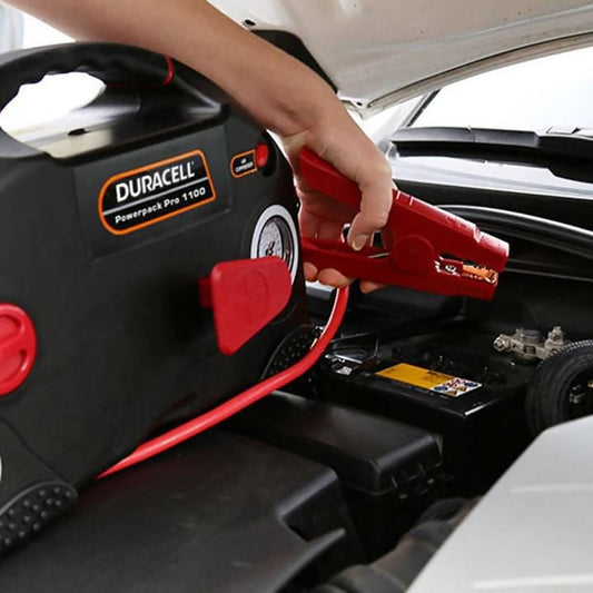 Duracell Power Station 1100amp Special features: portable AC, DC and USB power and a bright work light. / 850262 dayana sifontes